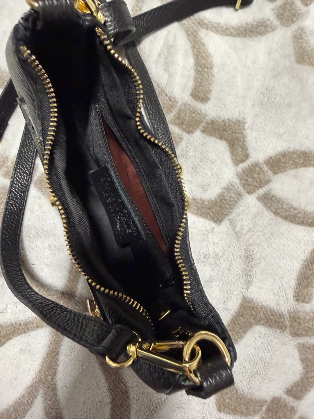 Black Leather Crossbody Bag - photo 3
