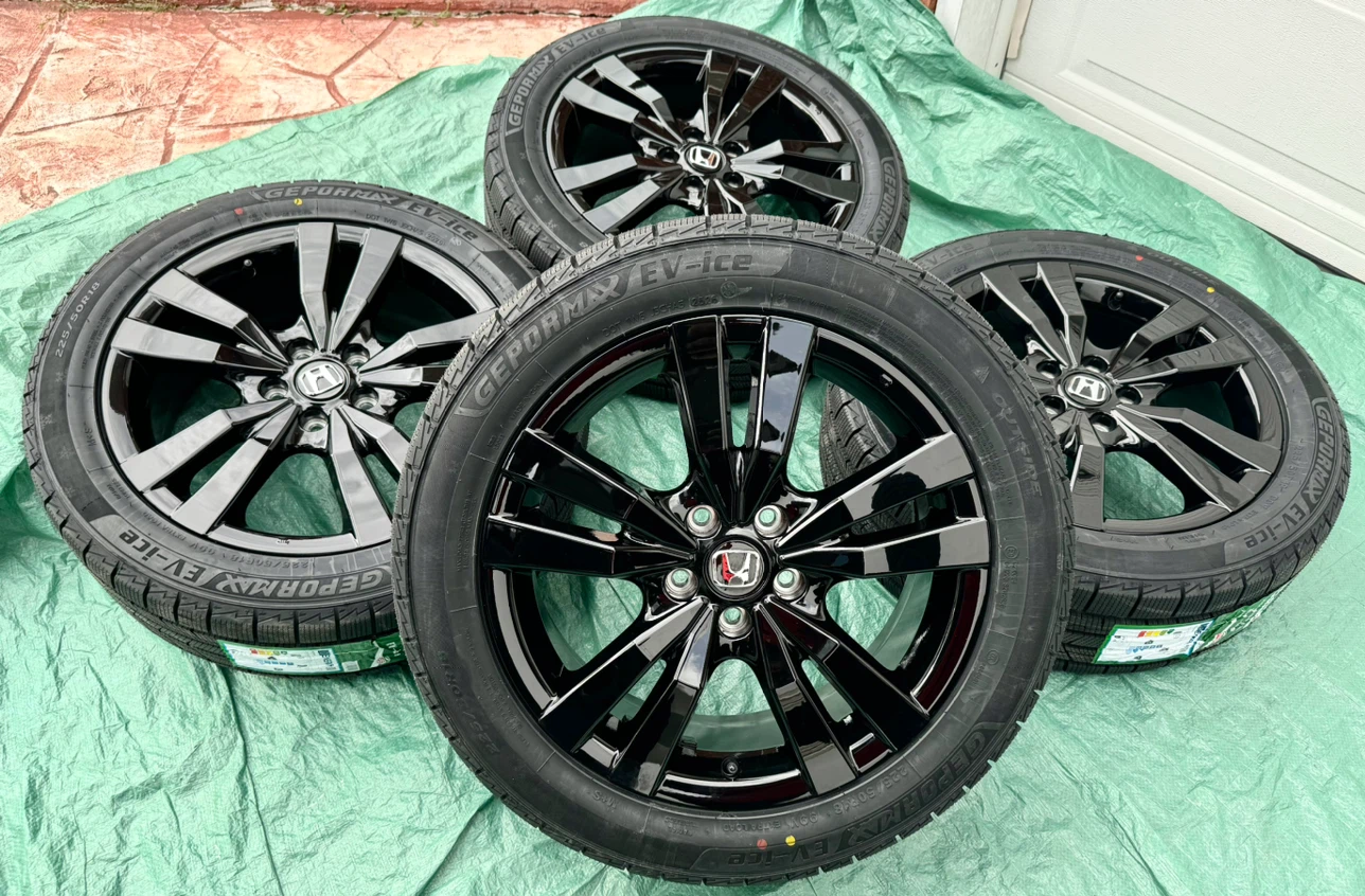 🥶🥶 2026 HRV 18” OEM HONDA RIMS ✅ NEW WINTER TIRES