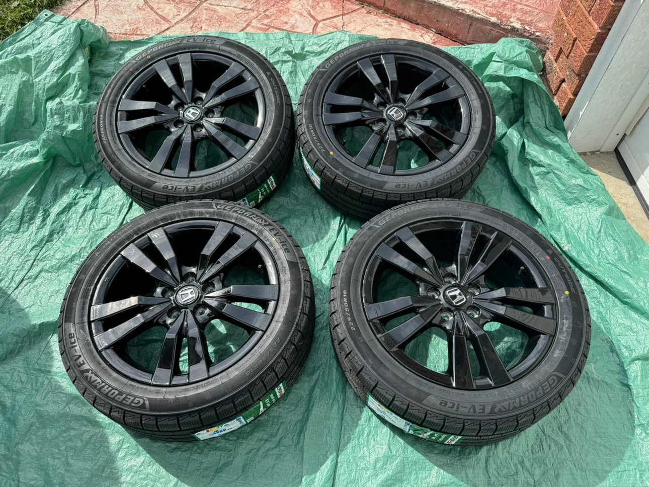 🥶🥶 2026 HRV 18” OEM HONDA RIMS ✅ NEW WINTER TIRES - photo 2