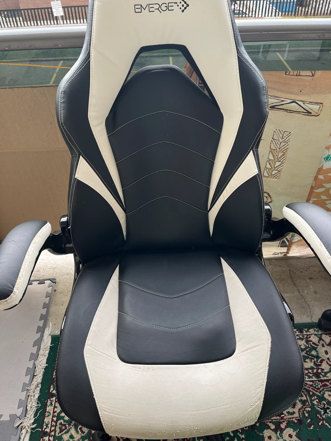Emerge gaming chair black and white