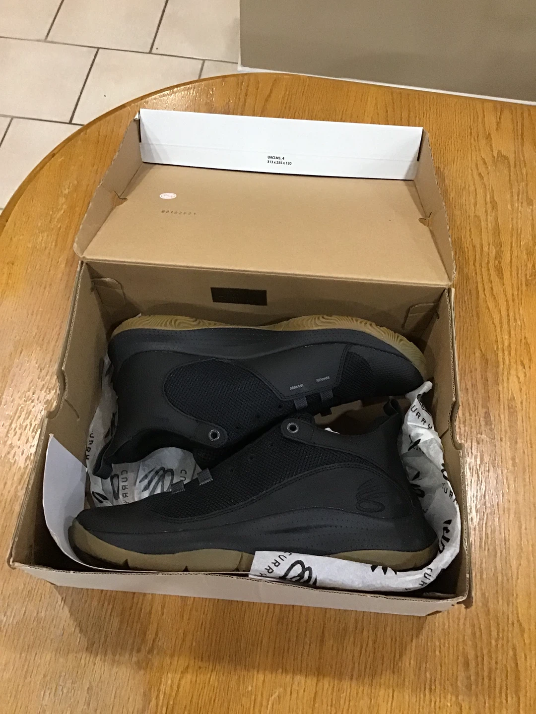 Under Armour Curry Basketball Shoes Men's 9