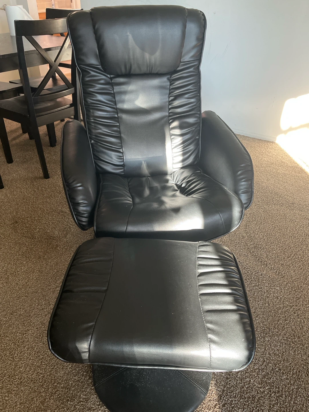 Black Reclining Armchair with Ottoman