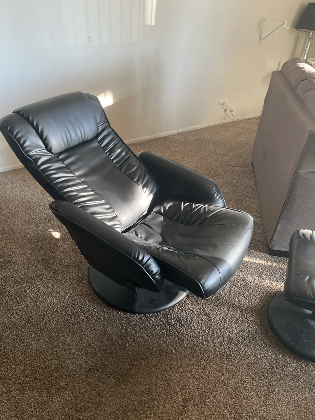 Black Reclining Armchair with Ottoman - photo 4