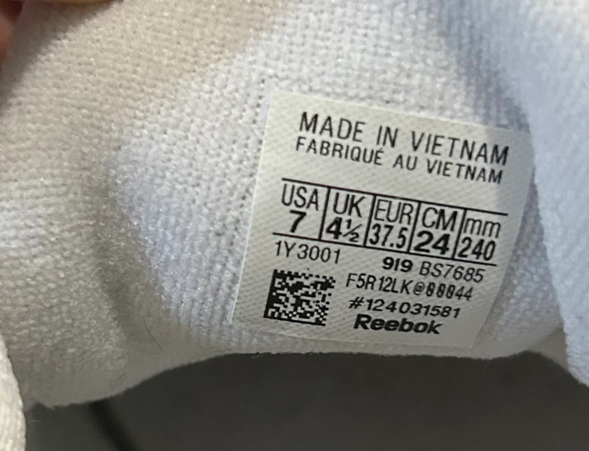 Women’s White Reebok Sneakers (7) - photo 4