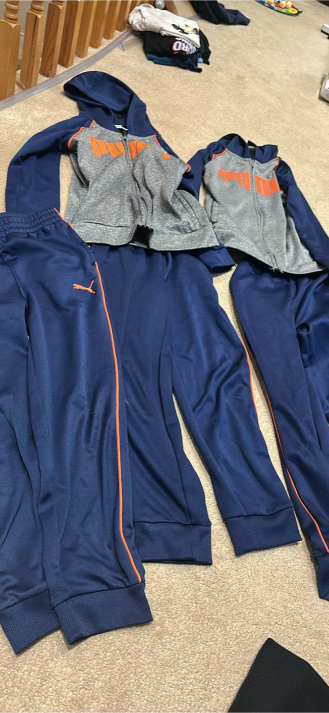 Two Puma Tracksuits - photo 3