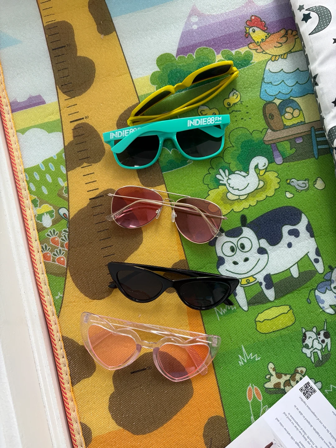 Set of 4 Assorted Sunglasses