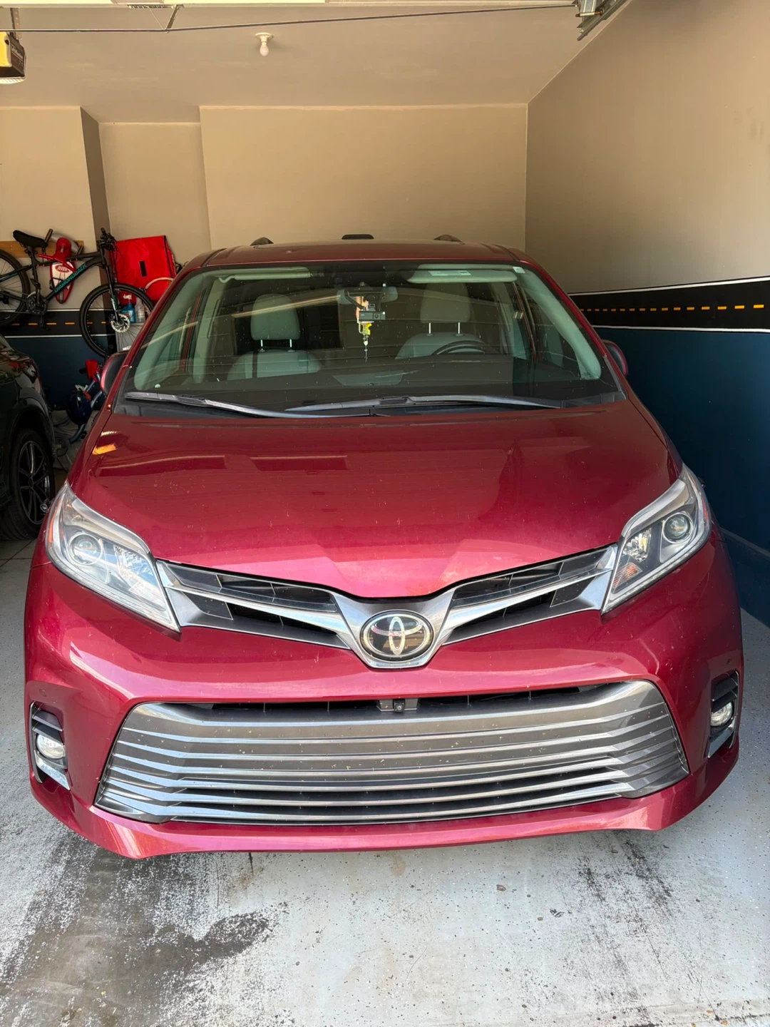 Toyota Sienna Minivan - photo 3