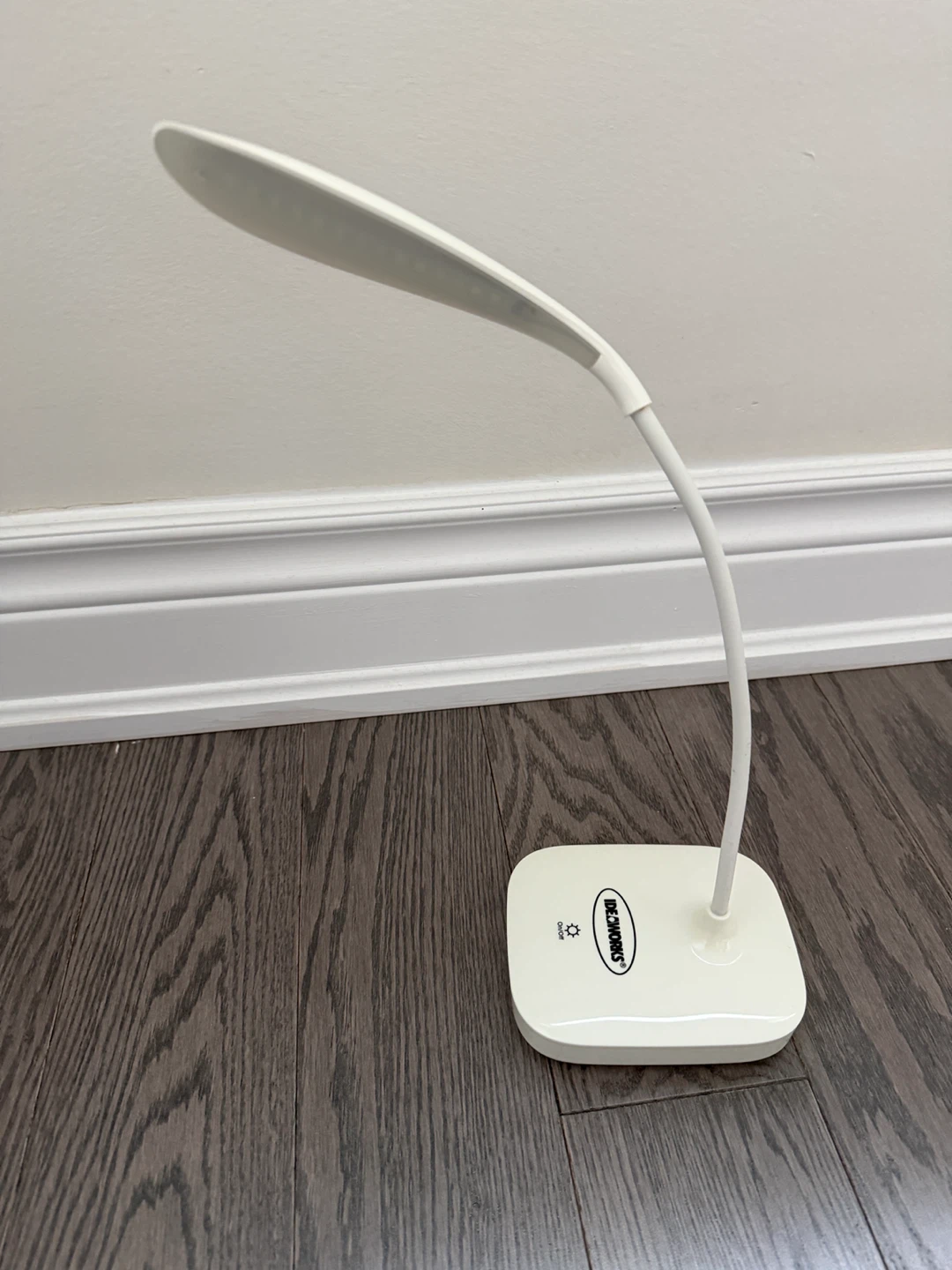 Ideaworks Portable LED Desk Lamp