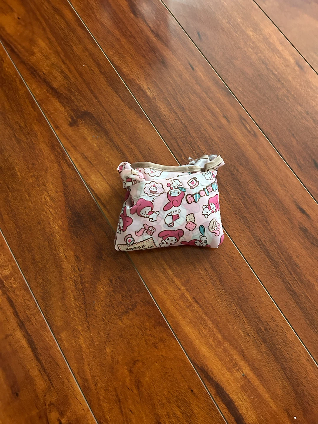 Foldable reusable shopping bag