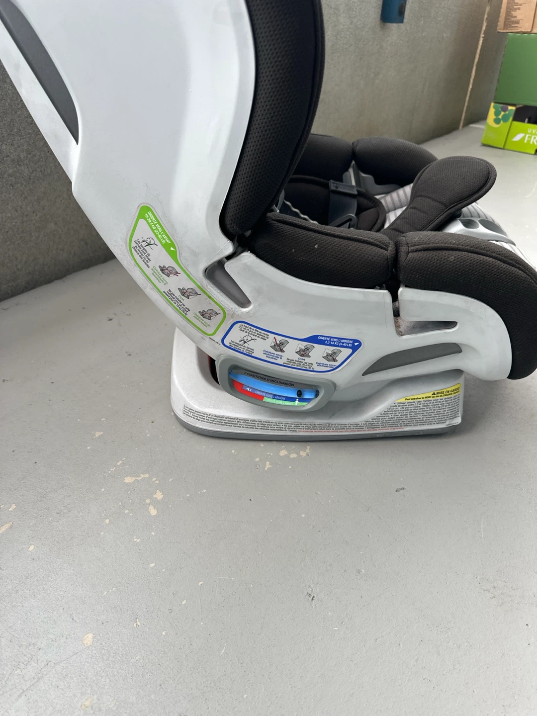 Britax SafeCell Car Seat - photo 2