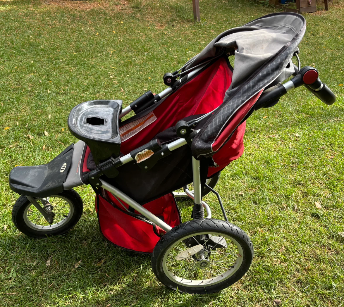 Schwinn M3 Jogging Stroller