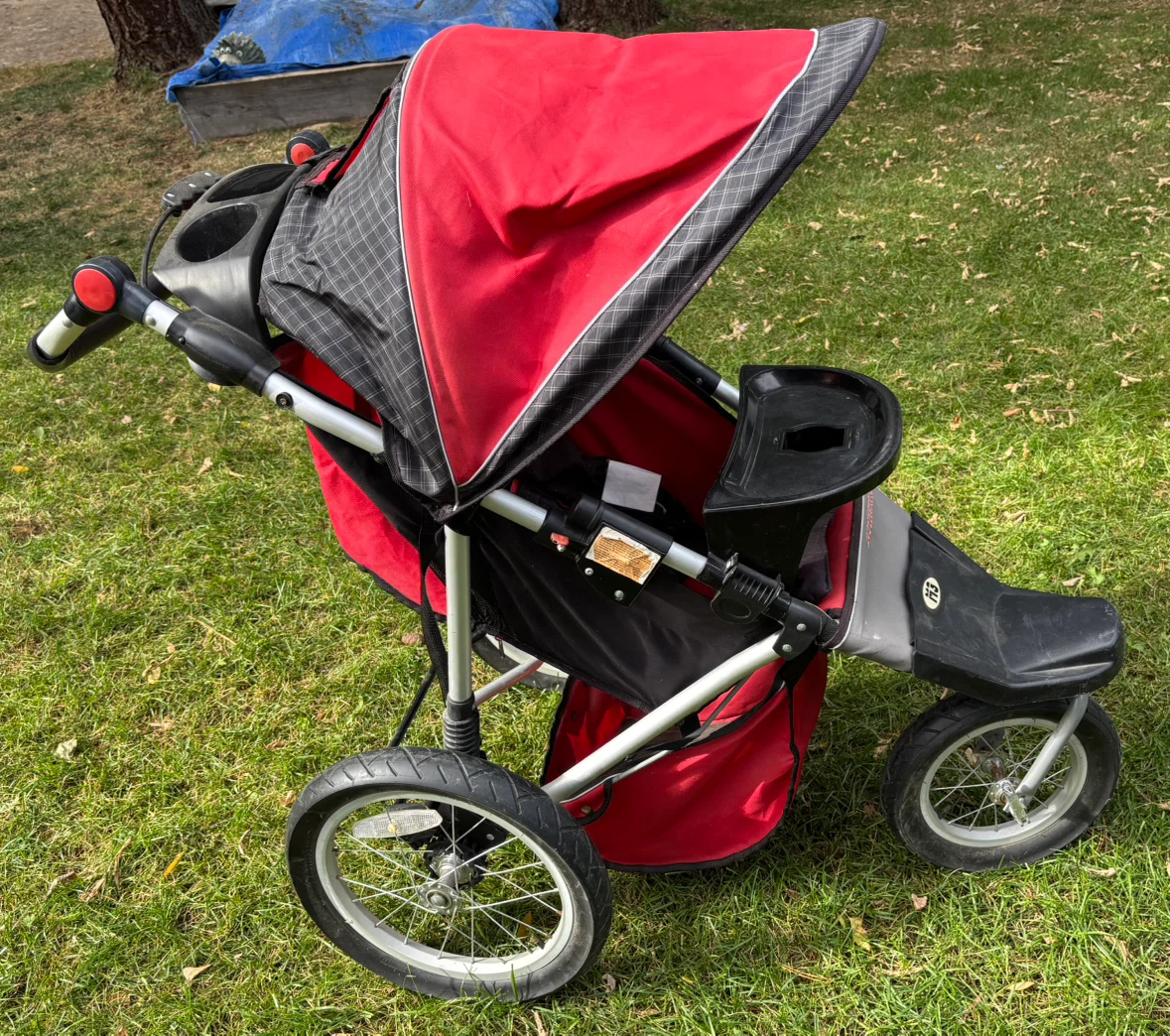 Schwinn M3 Jogging Stroller - photo 4