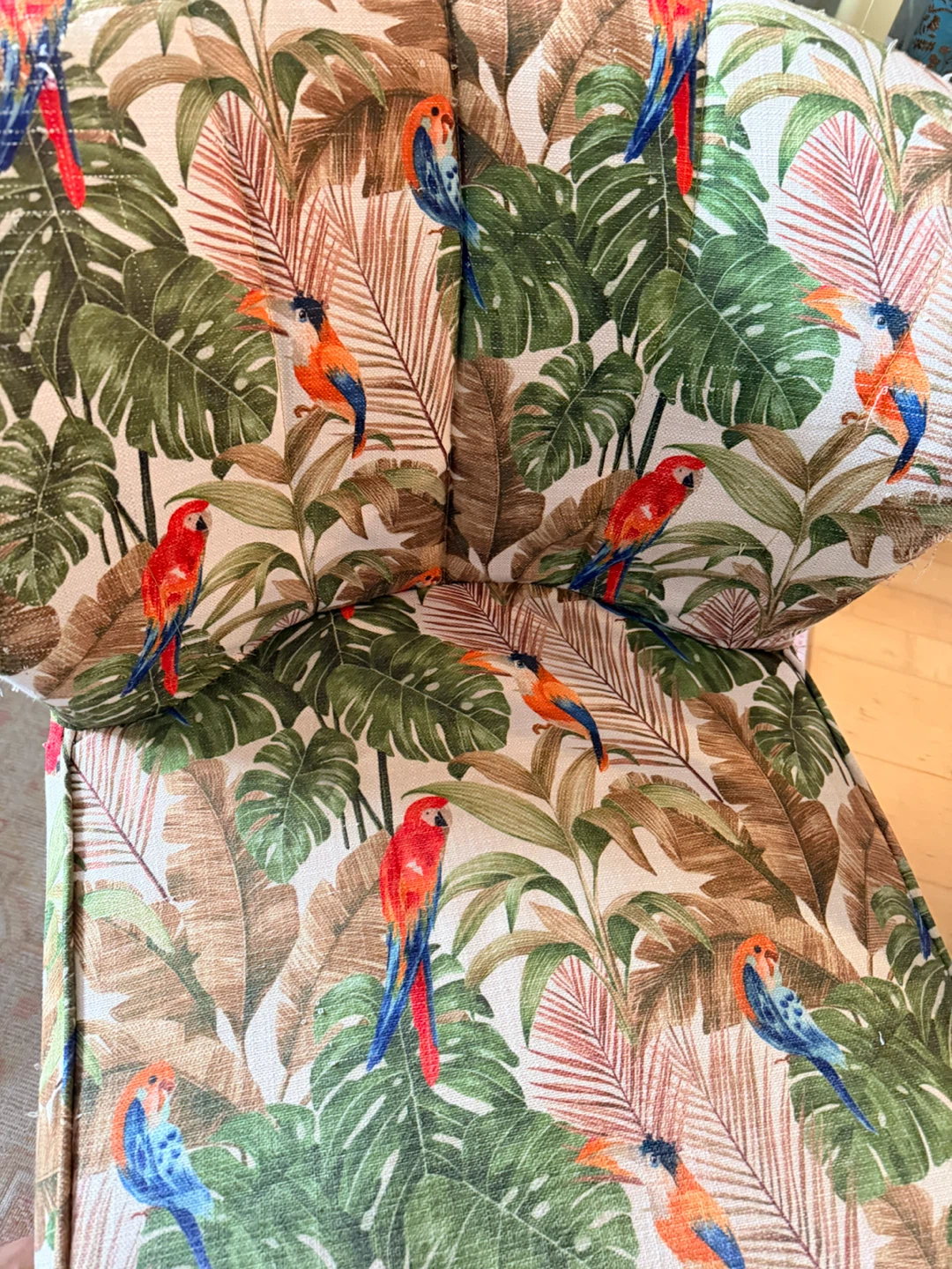 Free Tropical pattern accent chair - photo 2
