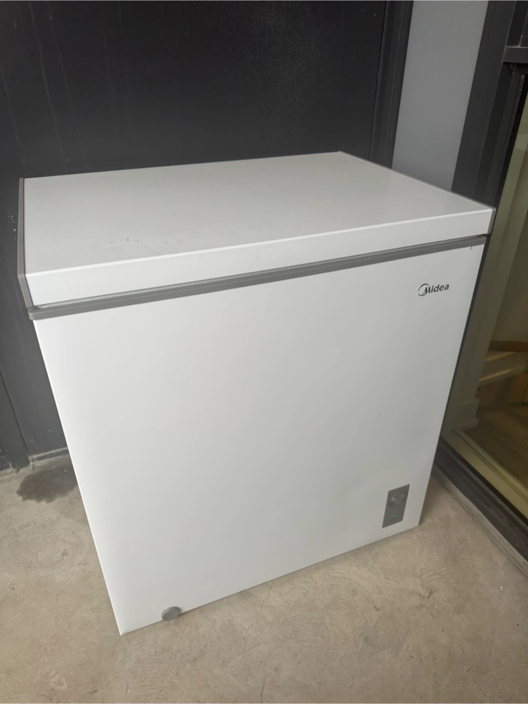 Midea Chest Freezer