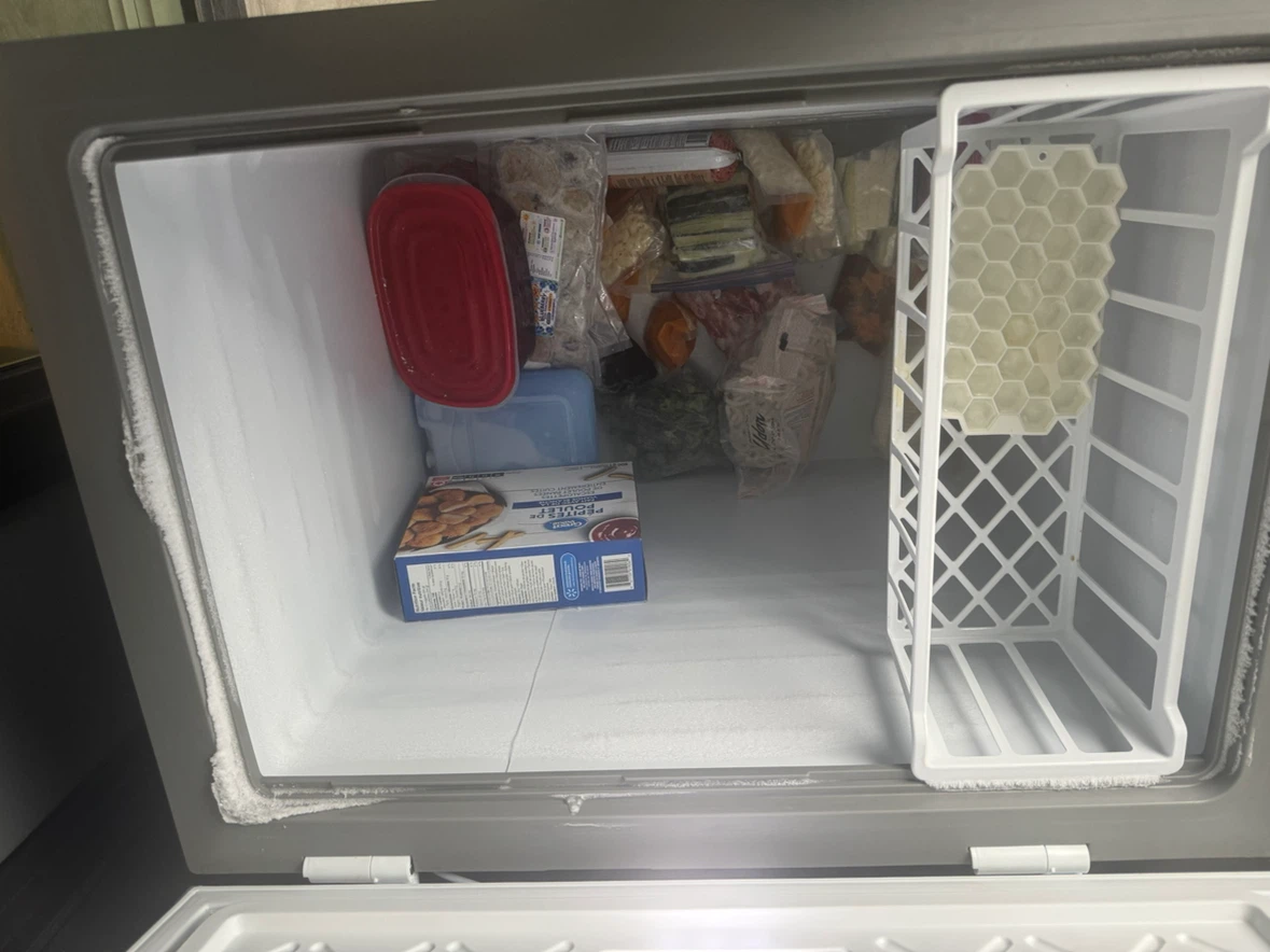 Midea Chest Freezer - photo 2