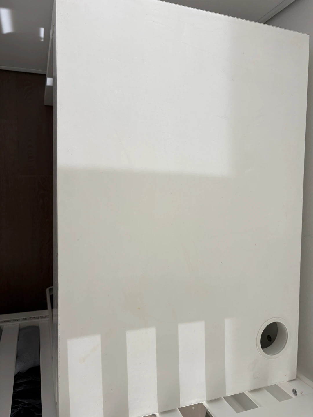 White IKEA MICKE Desk - photo 3