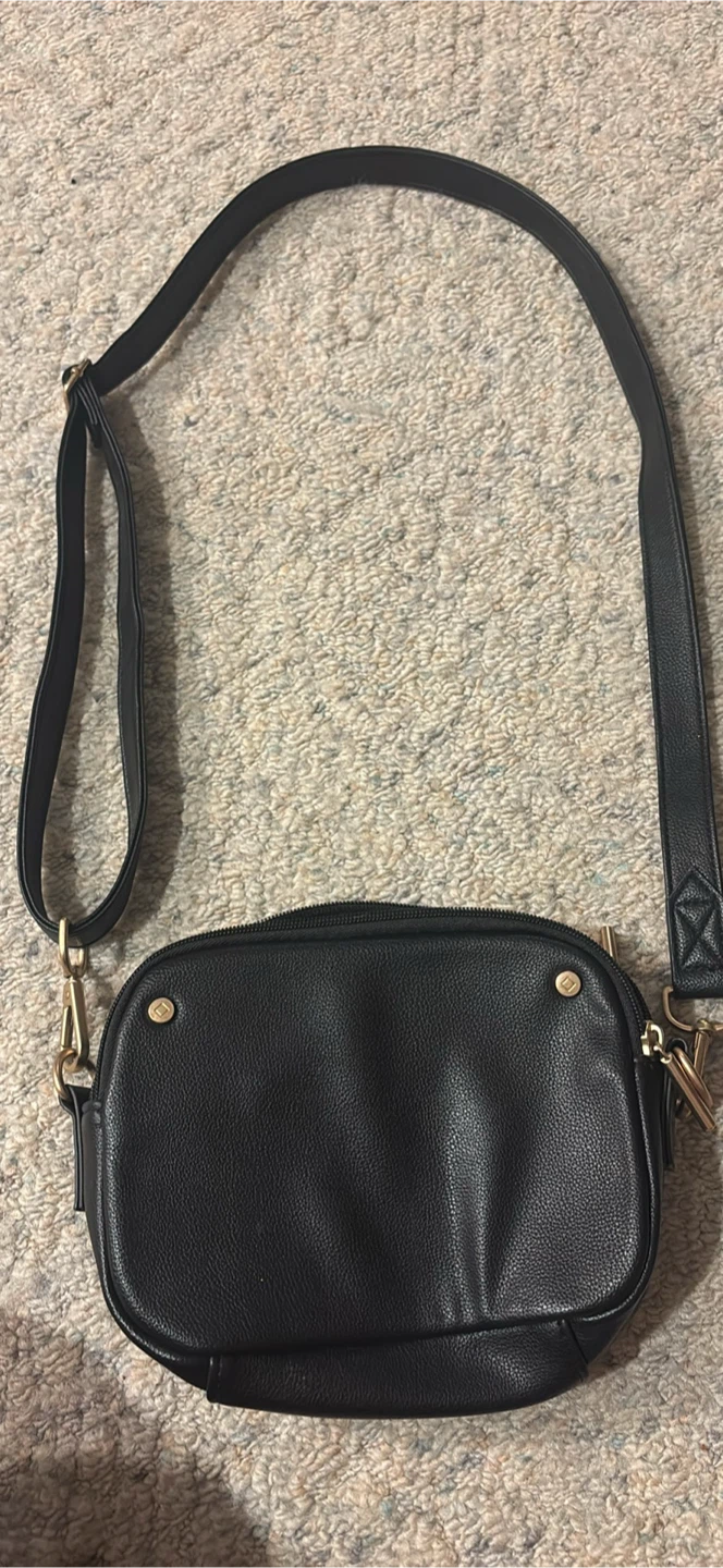 Thirty-One black crossbody bag