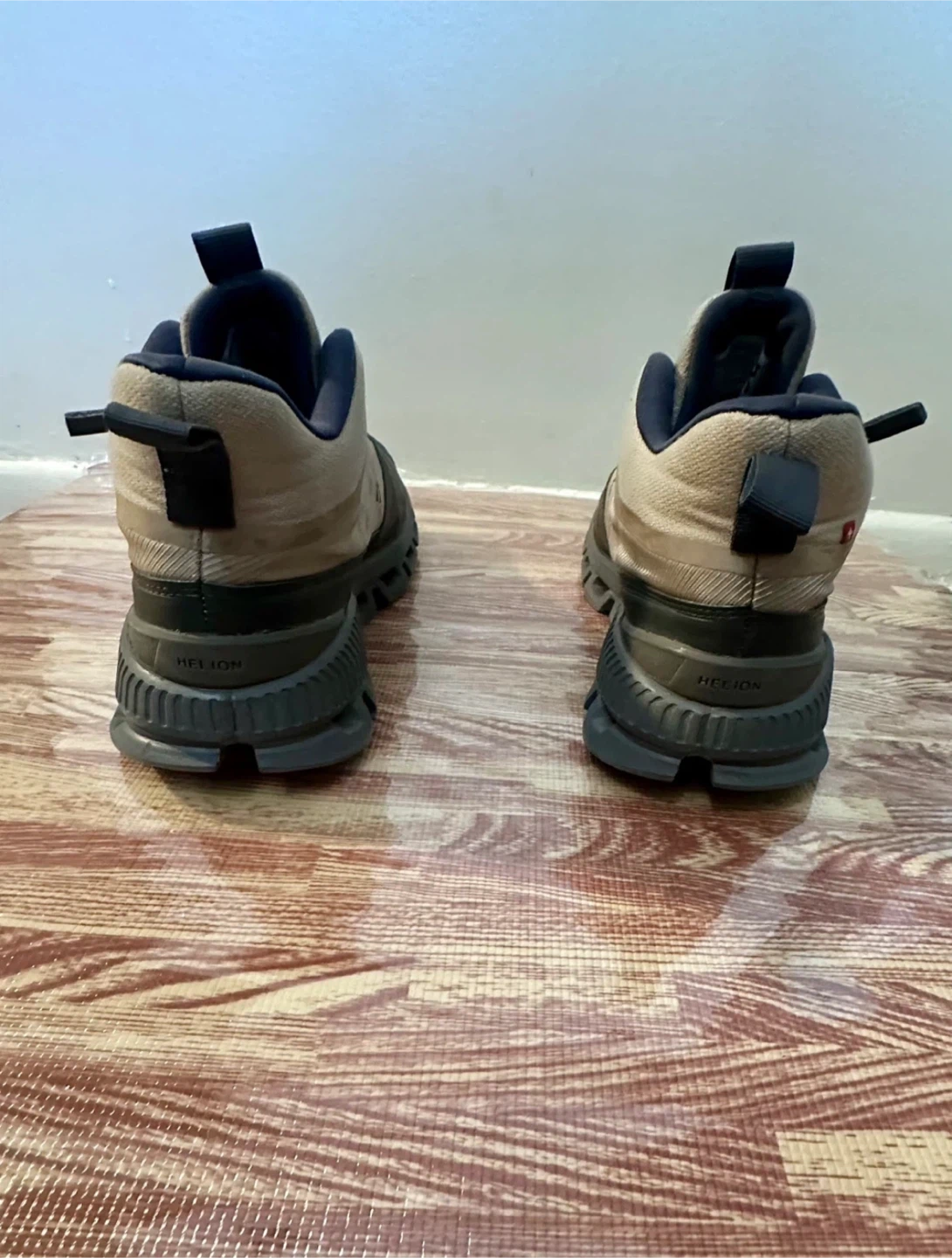 On Cloud Running Shoes - Size 9.5 - photo 4