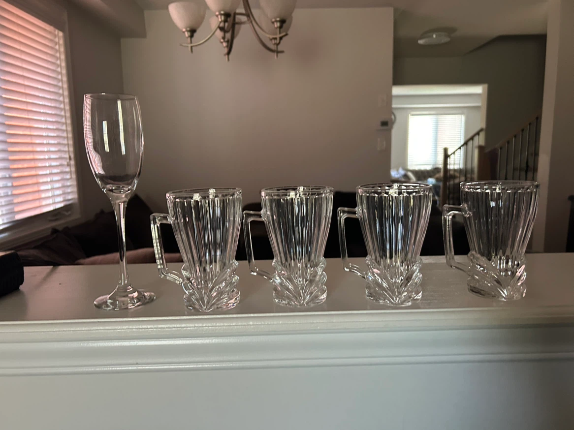 Assorted Vintage Glassware Collection - photo 2
