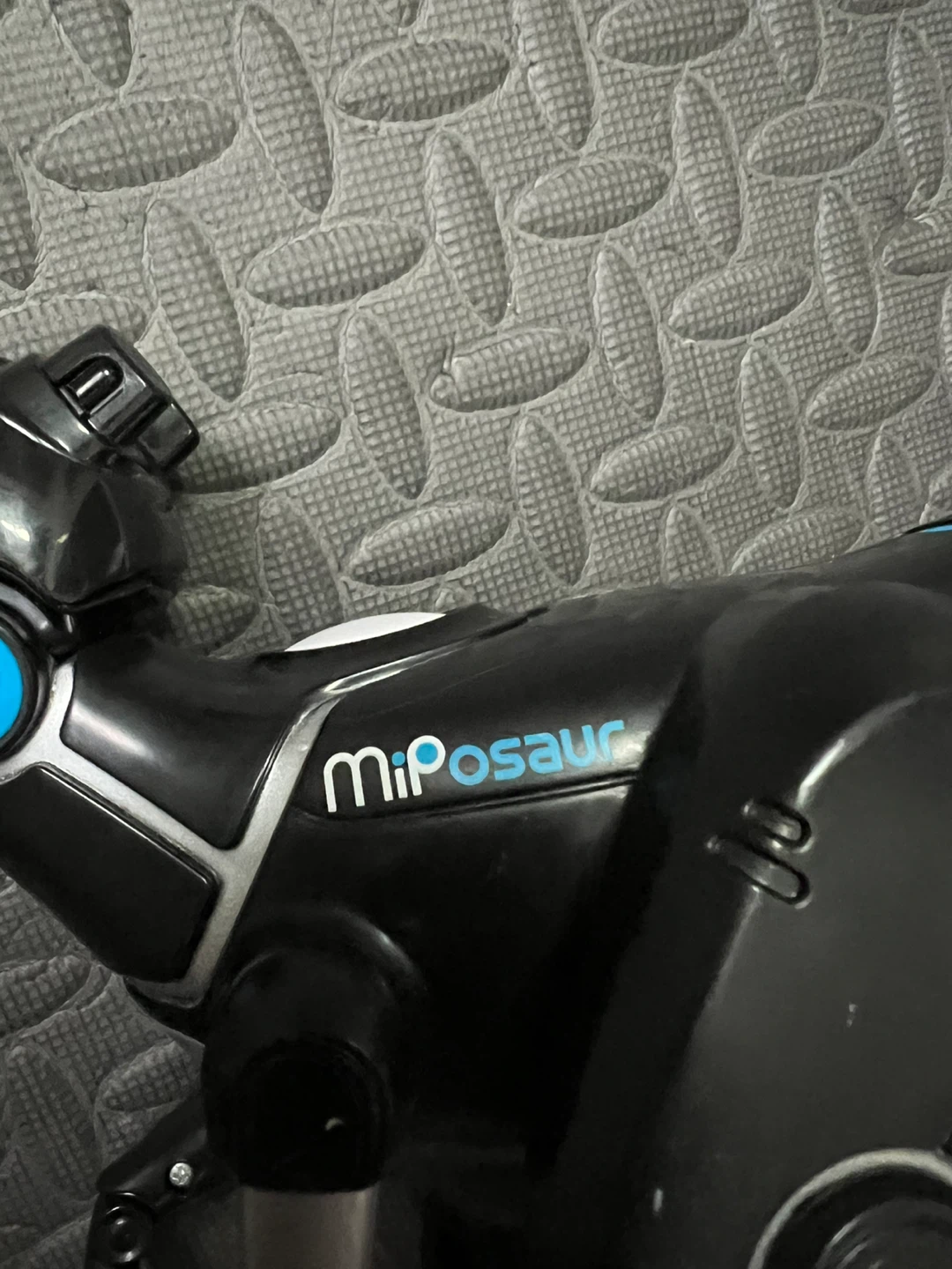 WowWee MiPosaur Robotic Toy - photo 2