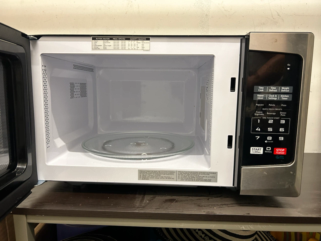 Toshiba Stainless Steel Microwave - photo 2