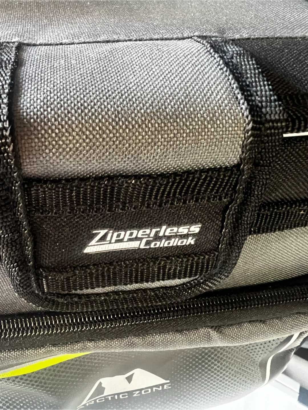 Arctic Zone Zipperless Cooler Bag - photo 5
