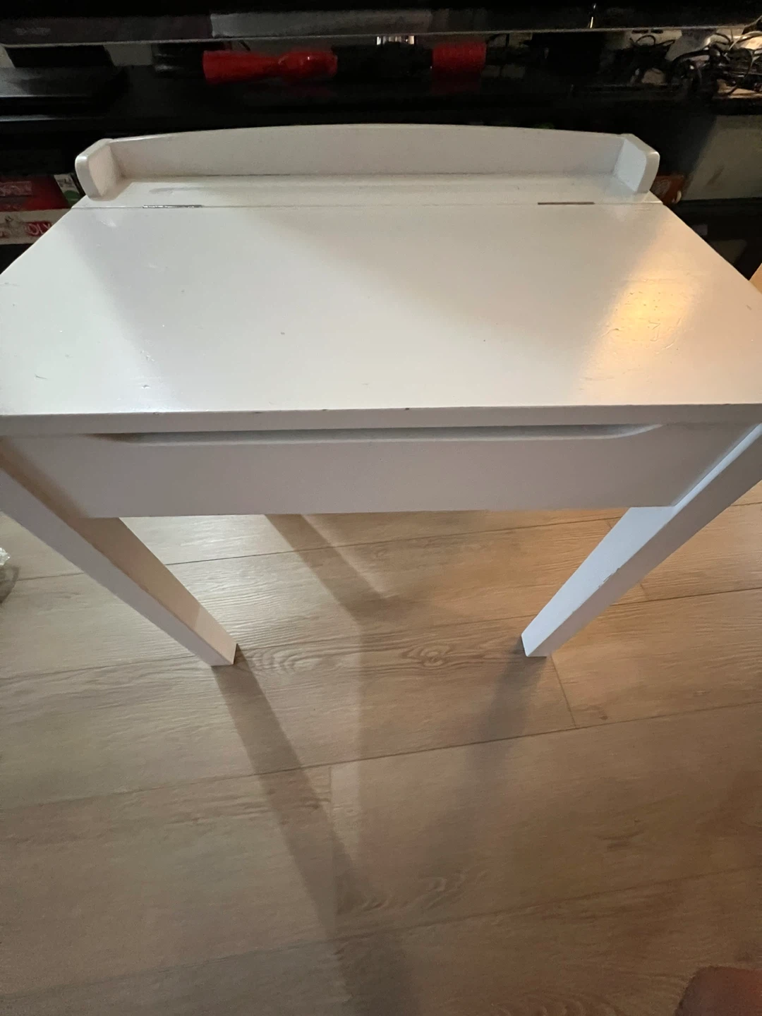 Melissa & Doug White Wooden Lift-Top Kids Desk & Chair - photo 3