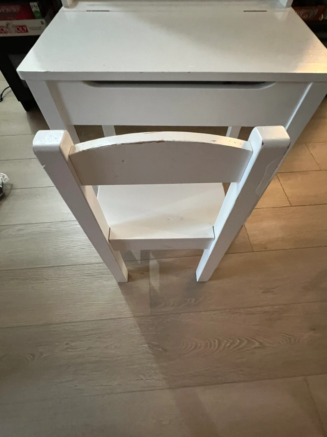 Melissa & Doug White Wooden Lift-Top Kids Desk & Chair - photo 5