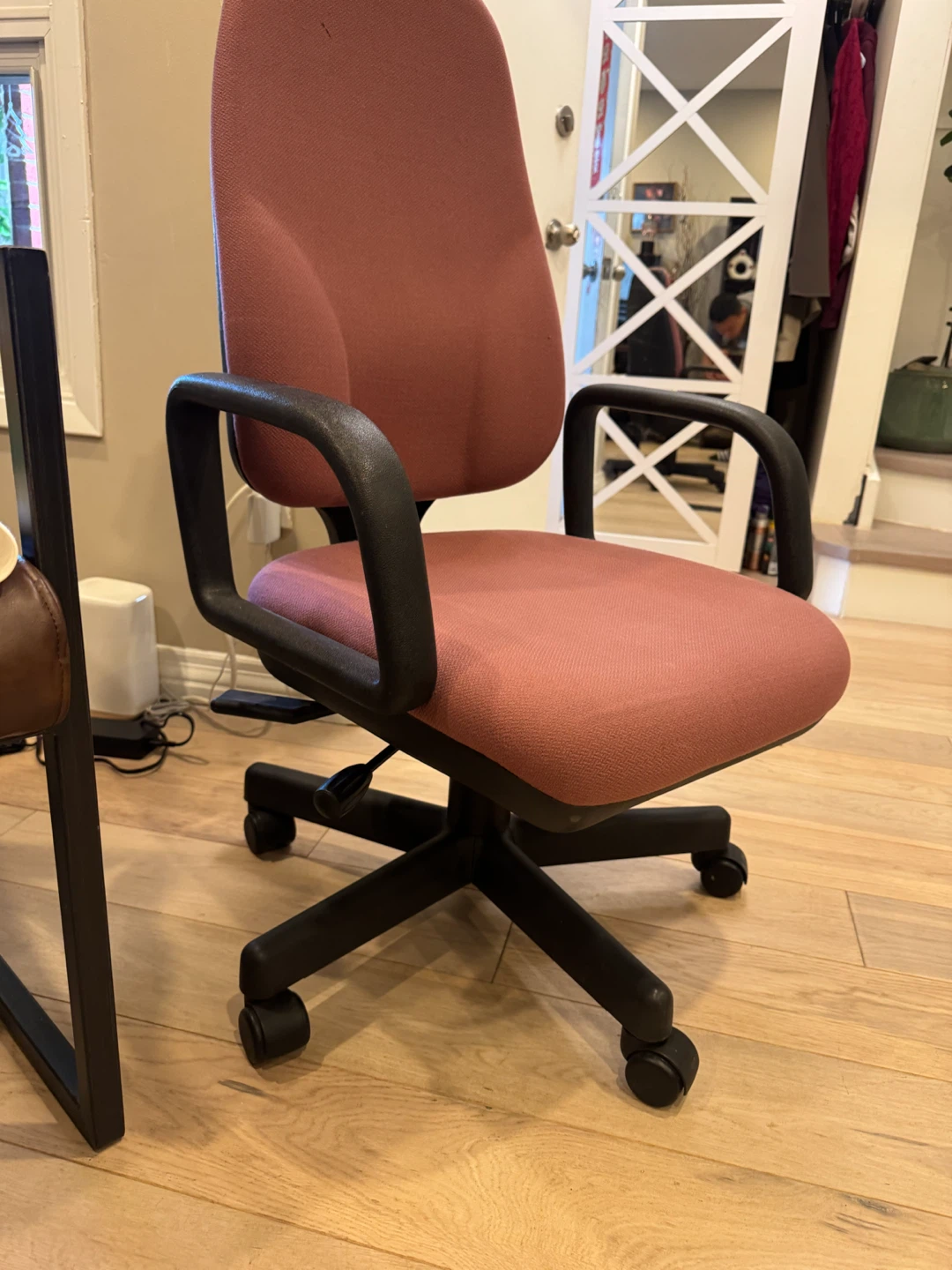 Pink Ergonomic Office Chair - photo 2