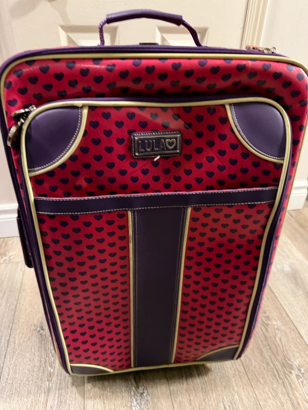 LULA Heart Print Rolling Suitcase - photo 4