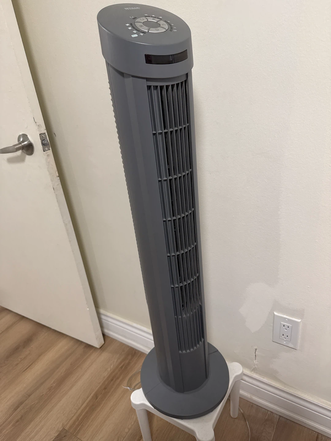 Seville Classics Oscillating Tower Fan
