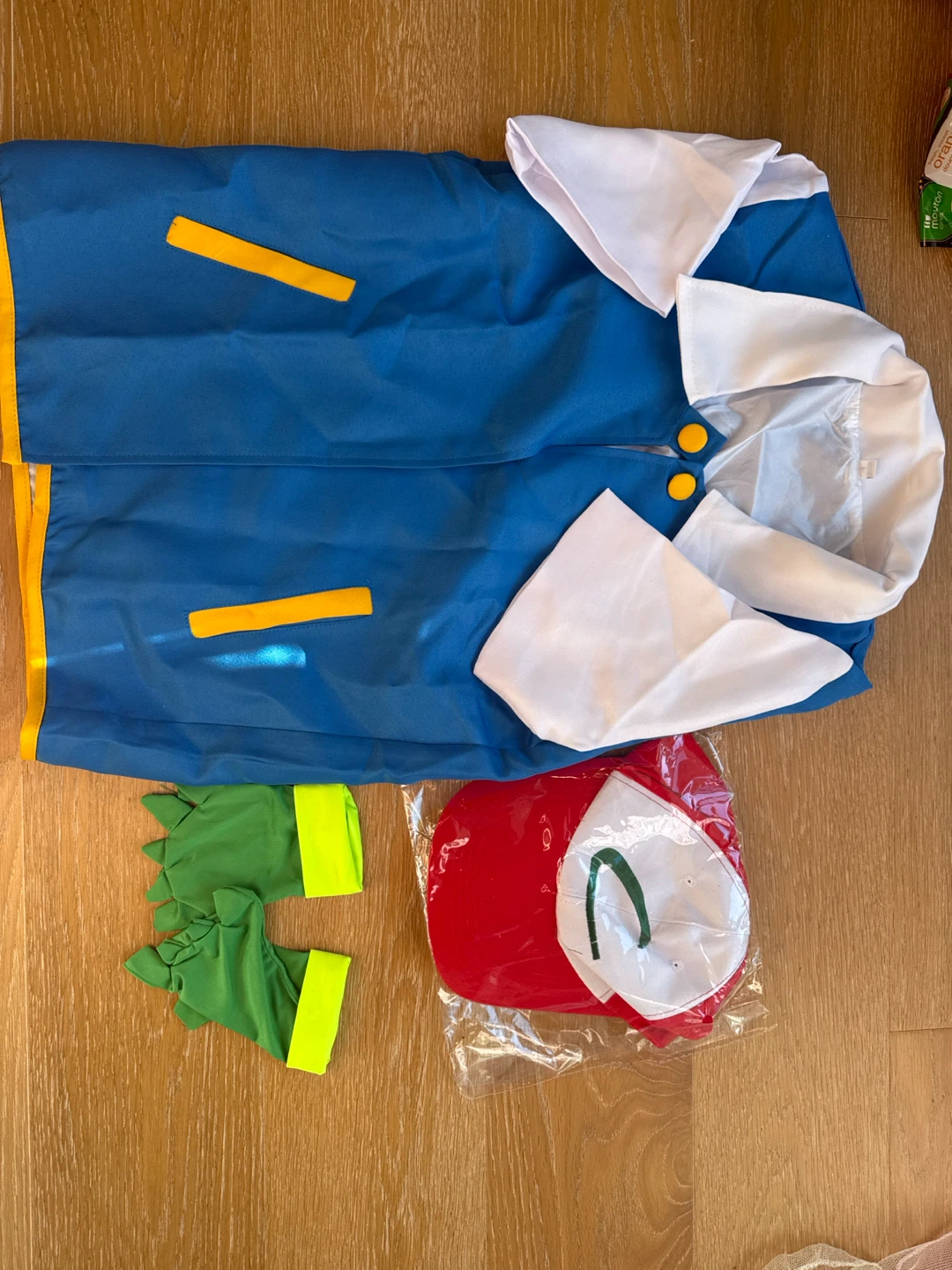 Ash Ketchum Costume Set Small