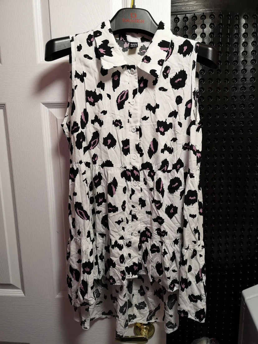 Seasty Sleeveless Animal Print Shirt Dress