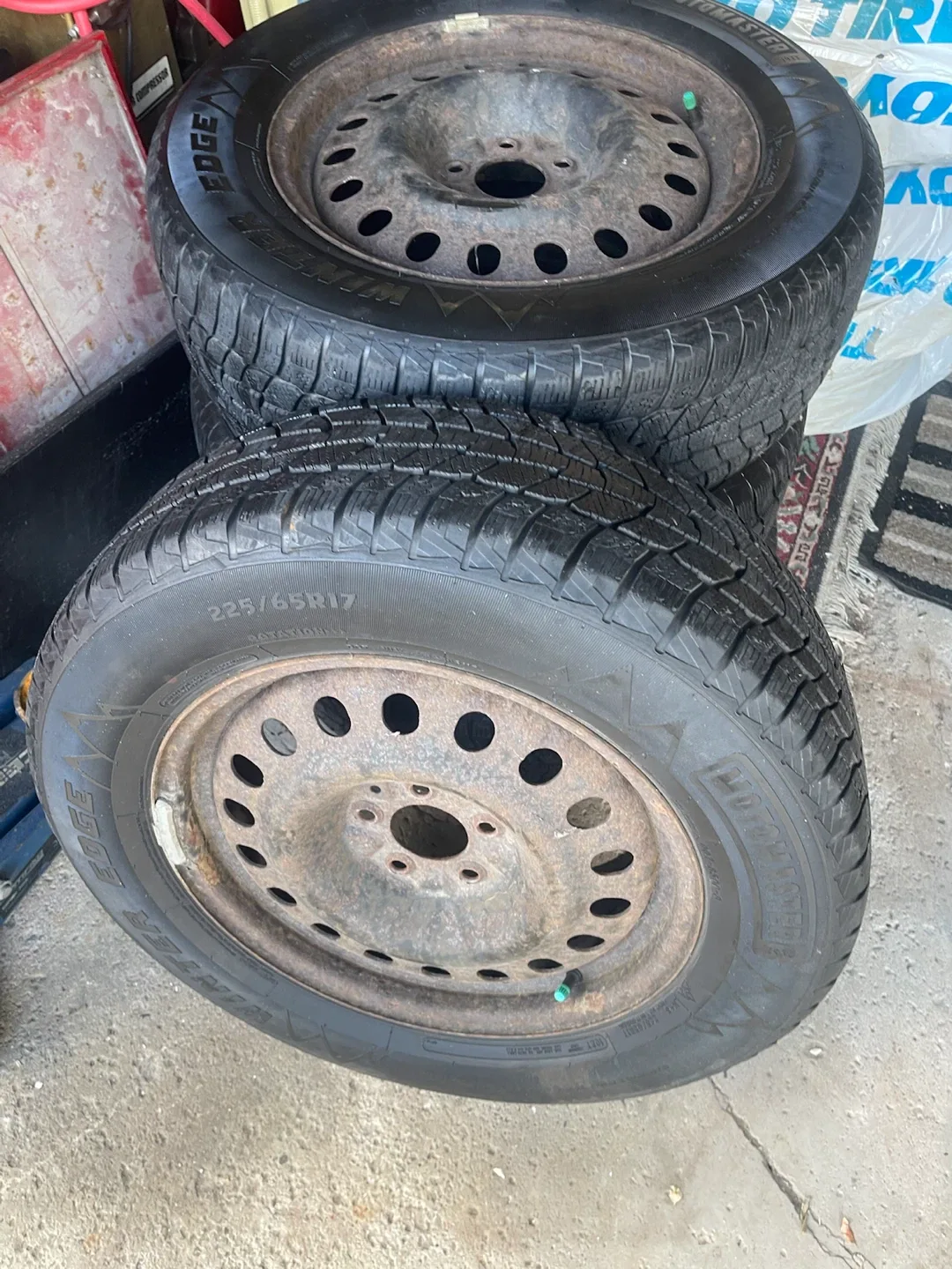 Winter tires and rims 225/65/17