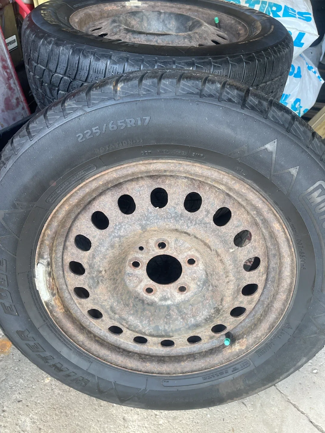Winter tires and rims 225/65/17 - photo 3