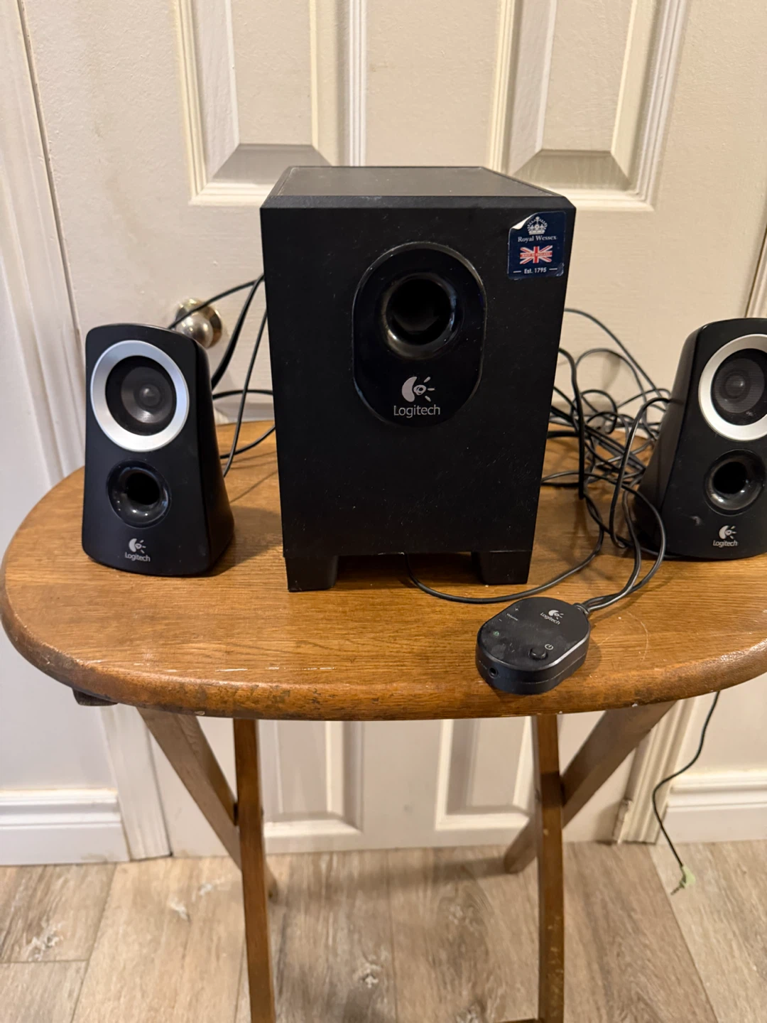 Logitech Z313 Speaker System