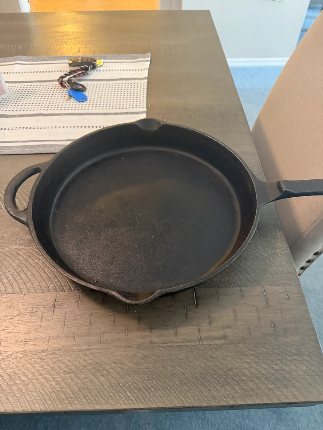 Cast iron skillet - photo 2