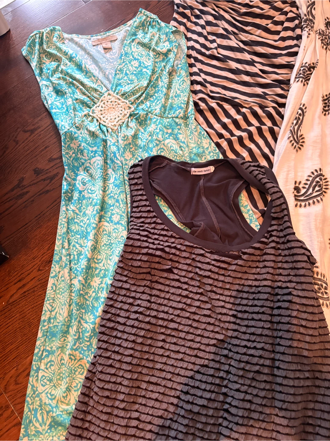 Assorted Women's Dresses - photo 4