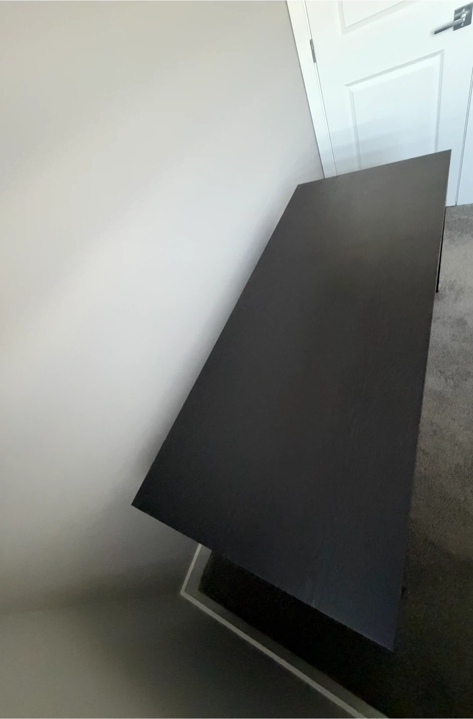 Desk - photo 2