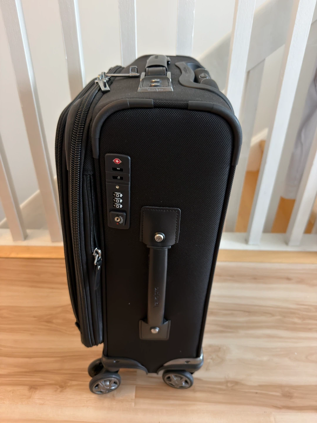 Travelpro Platinum Elite Carry-On Spinner - photo 2