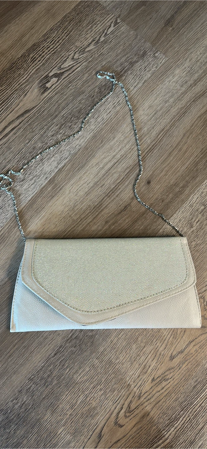 Cream Clutch Bag with Chain Strap - photo 2