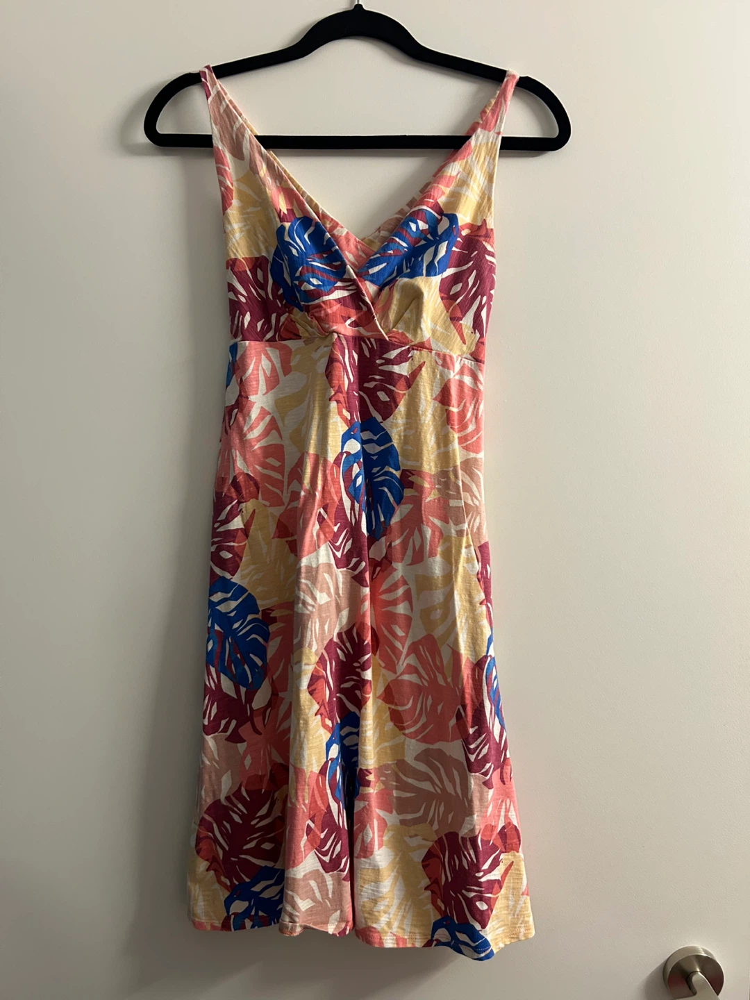 Patagonia cotton dress size small - leaf pattern