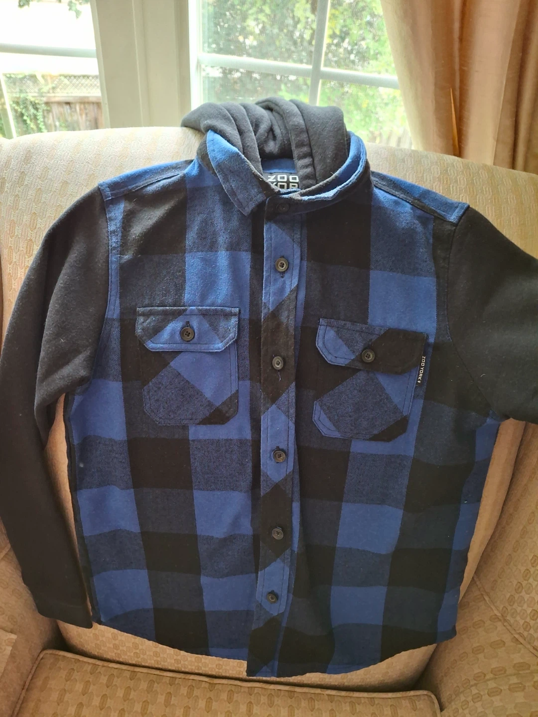 Youth buffalo plaid hoodie (Zoo York)