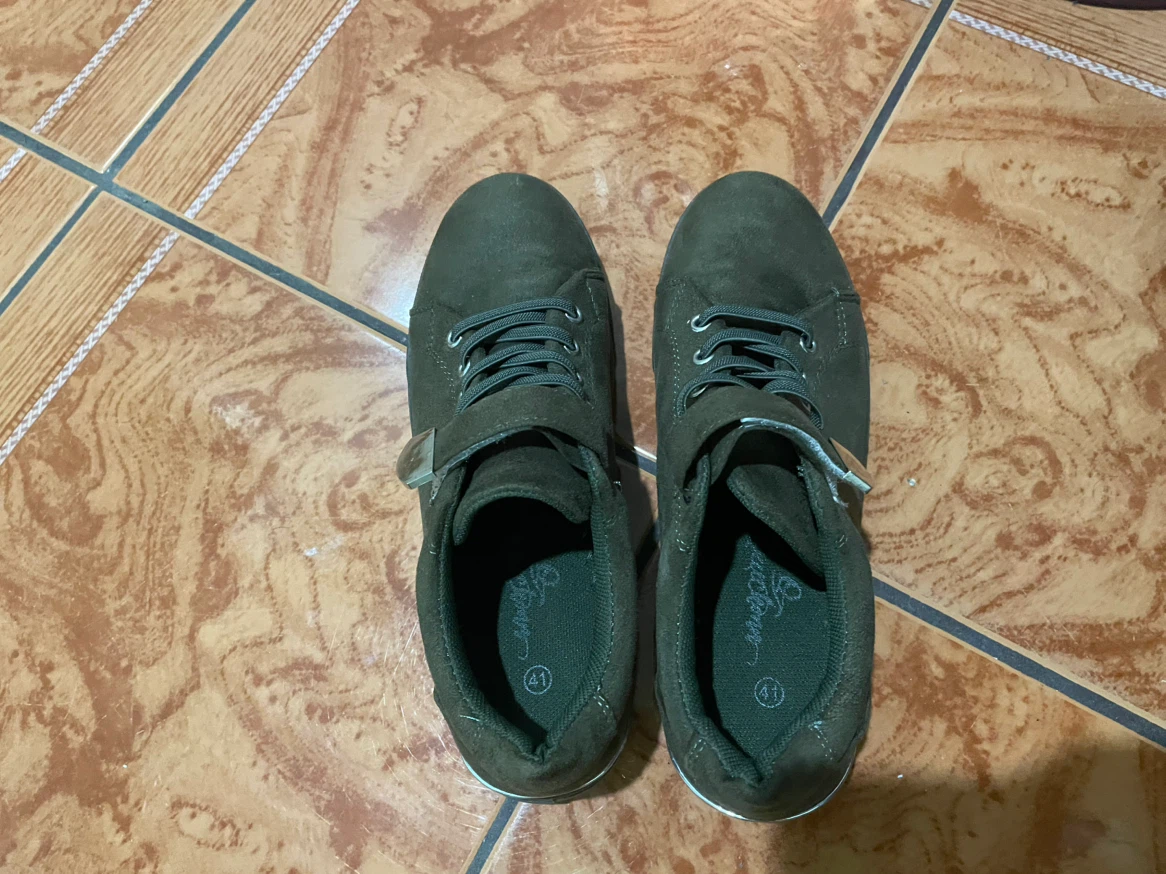 Olive Green Sneakers for women US Size 8 - photo 4