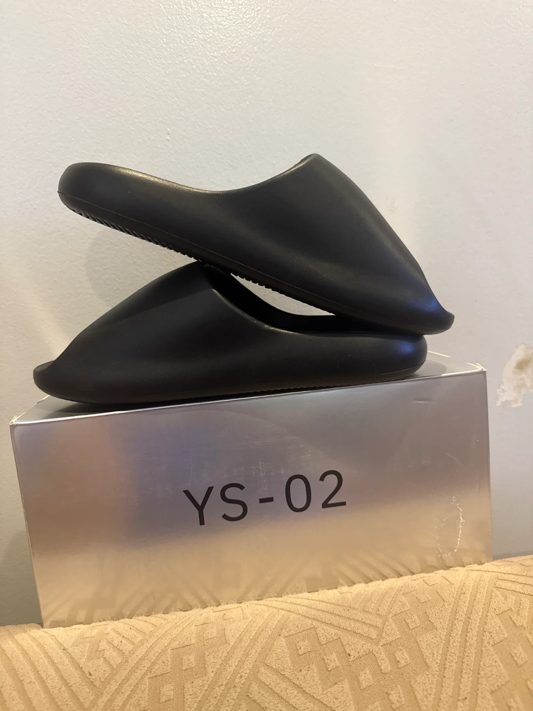 Yeezy YS-02 Coal Slides Size 9 - photo 2