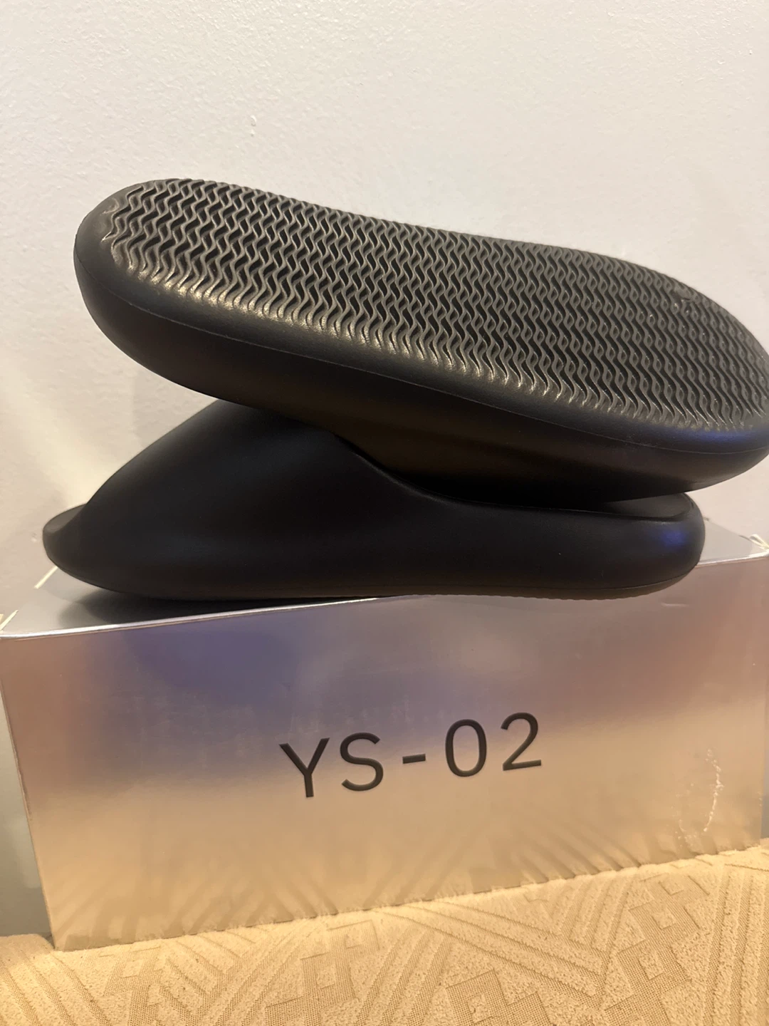 Yeezy YS-02 Coal Slides Size 9 - photo 4