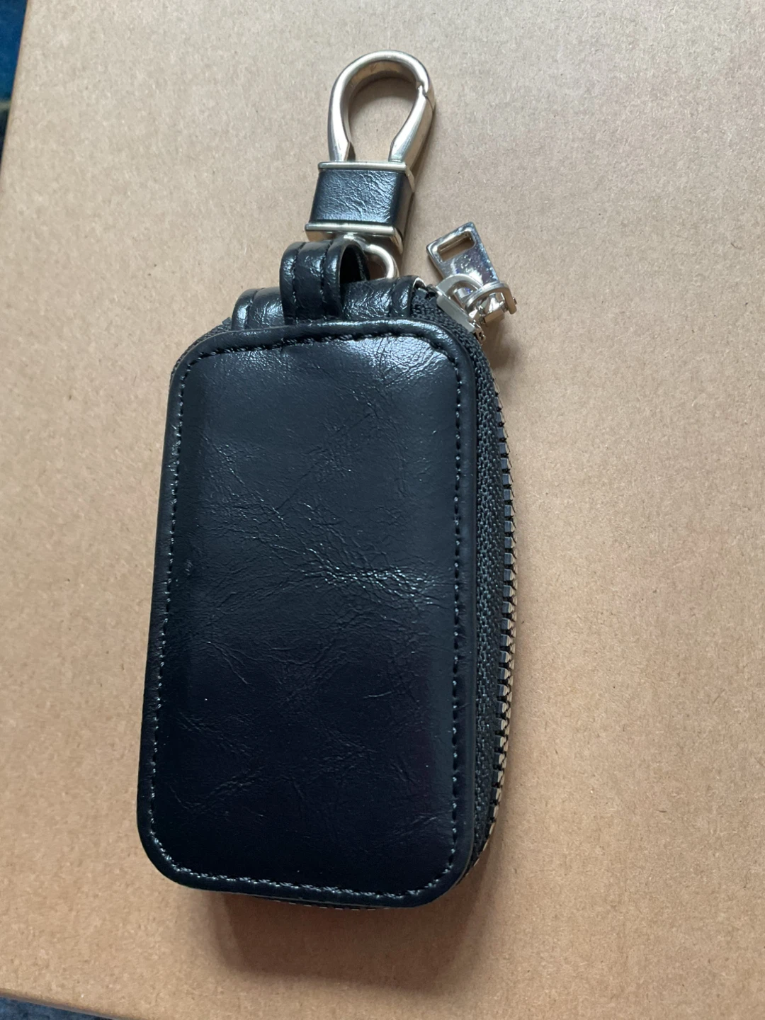 Black leather-look key fob case - photo 2