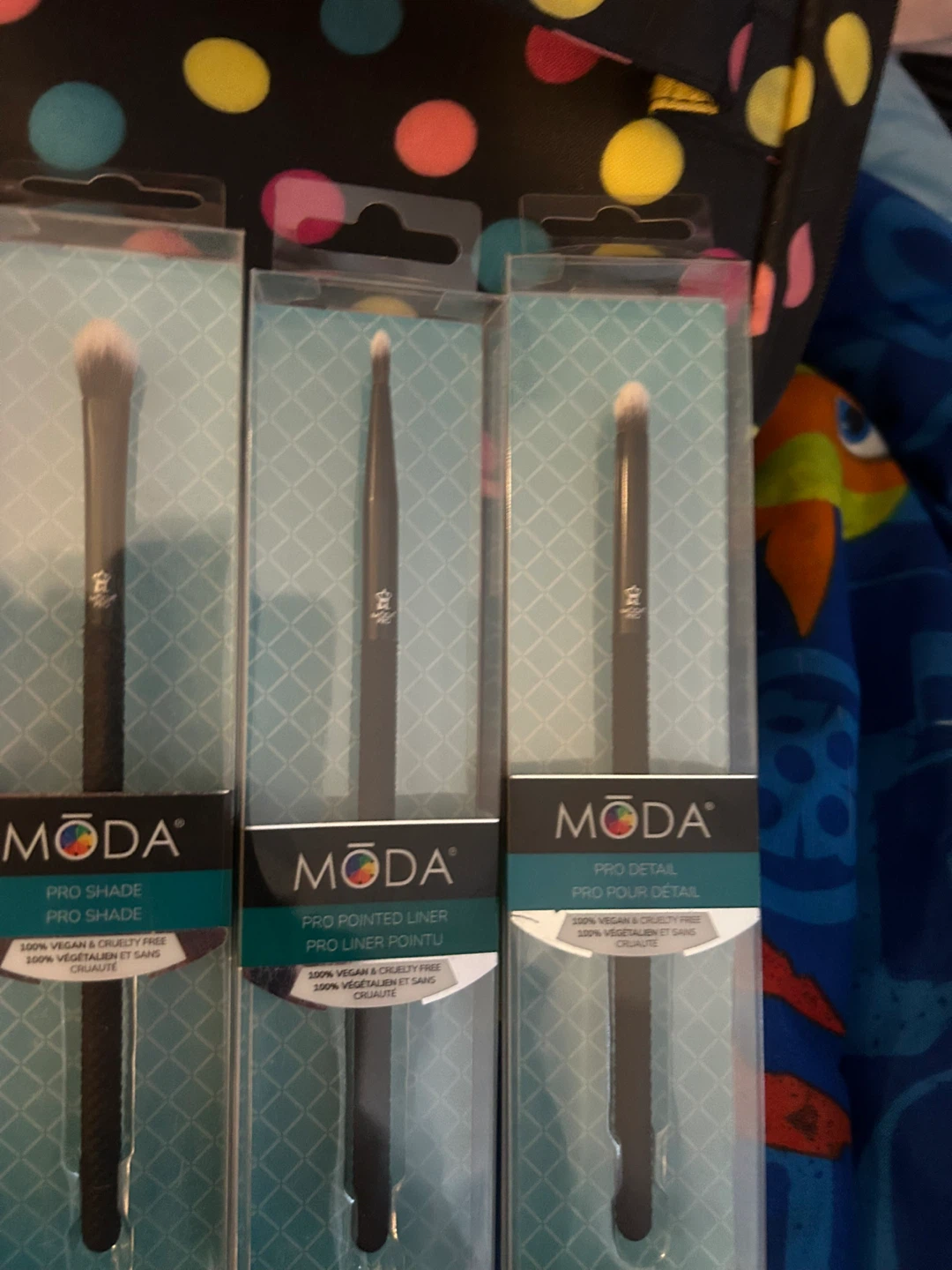 Chique 5pc Face Kit and 3 Moda Pro Makeup Brushes - photo 3