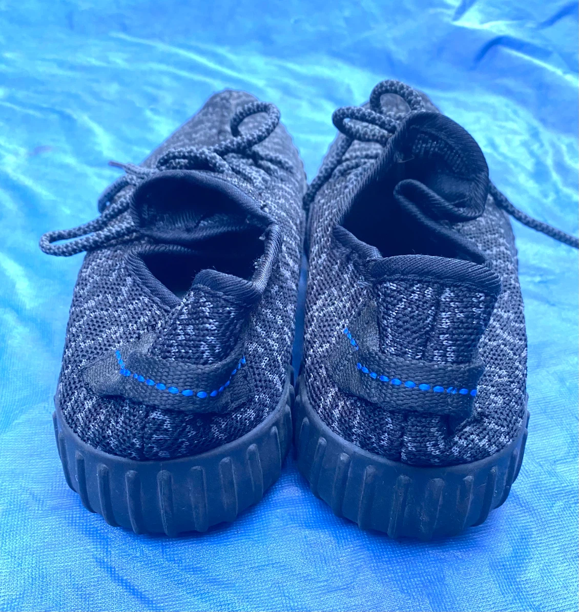 Primeknit Sneakers, Size 8 - photo 4