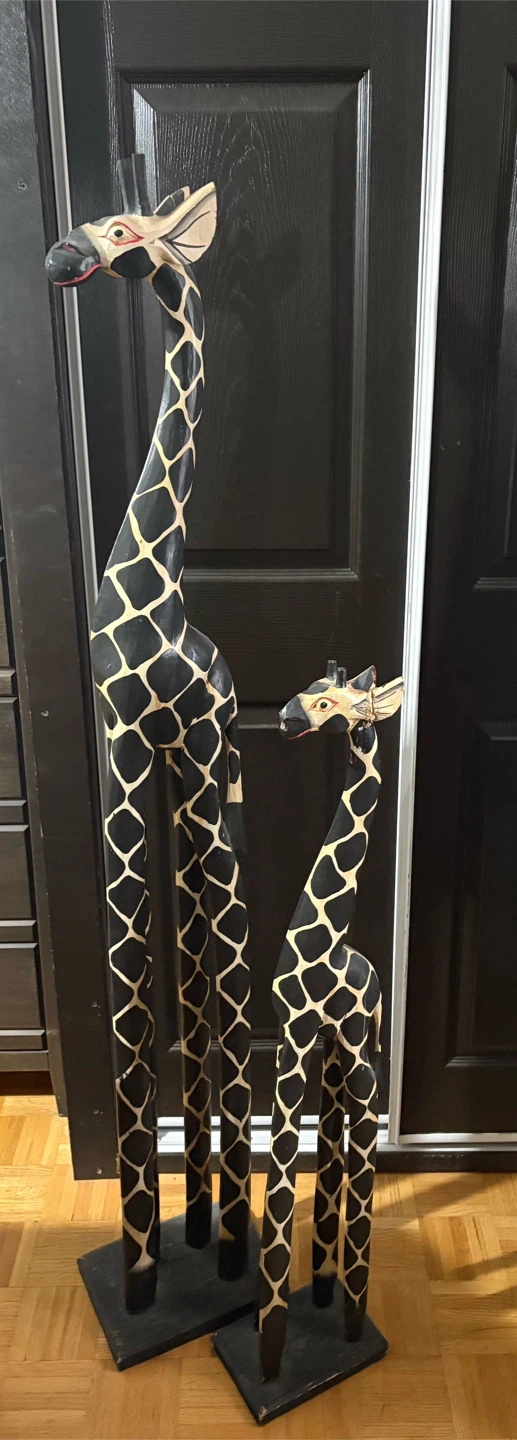 Hand-Carved Wooden Giraffe Statues Set - photo 3